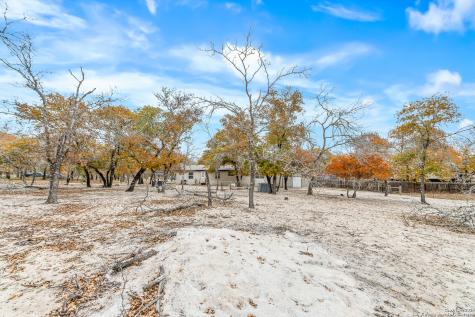 690 Cherry Ridge Floresville TX 78114