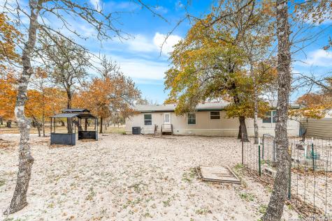 690 Cherry Ridge Floresville TX 78114