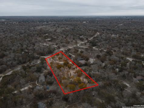 690 Cherry Ridge Floresville TX 78114