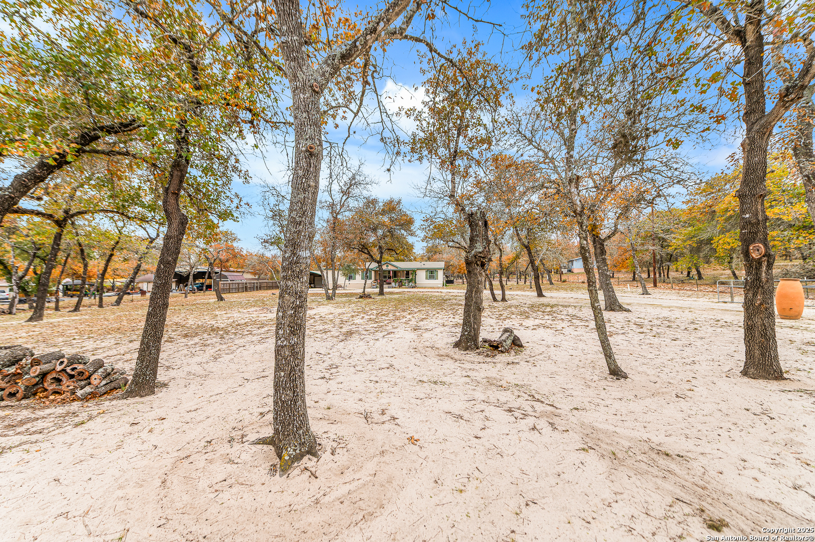 690 Cherry Ridge Floresville TX 78114