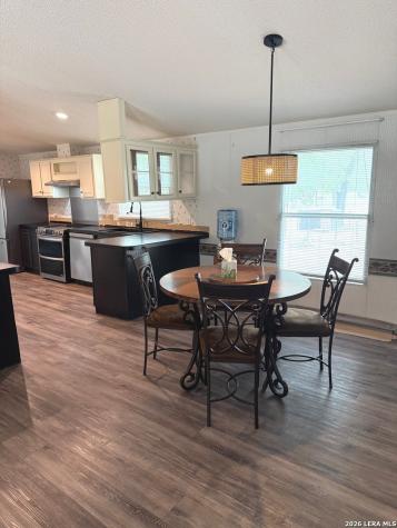 690 Cherry Ridge Floresville TX 78114