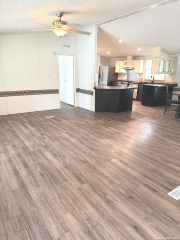 690 Cherry Ridge Floresville TX 78114