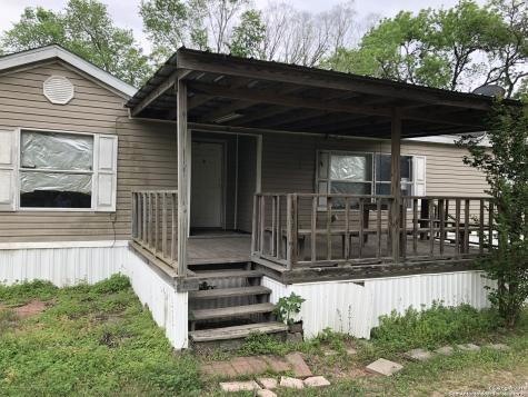 612 W Newman Street Cuero TX 77954