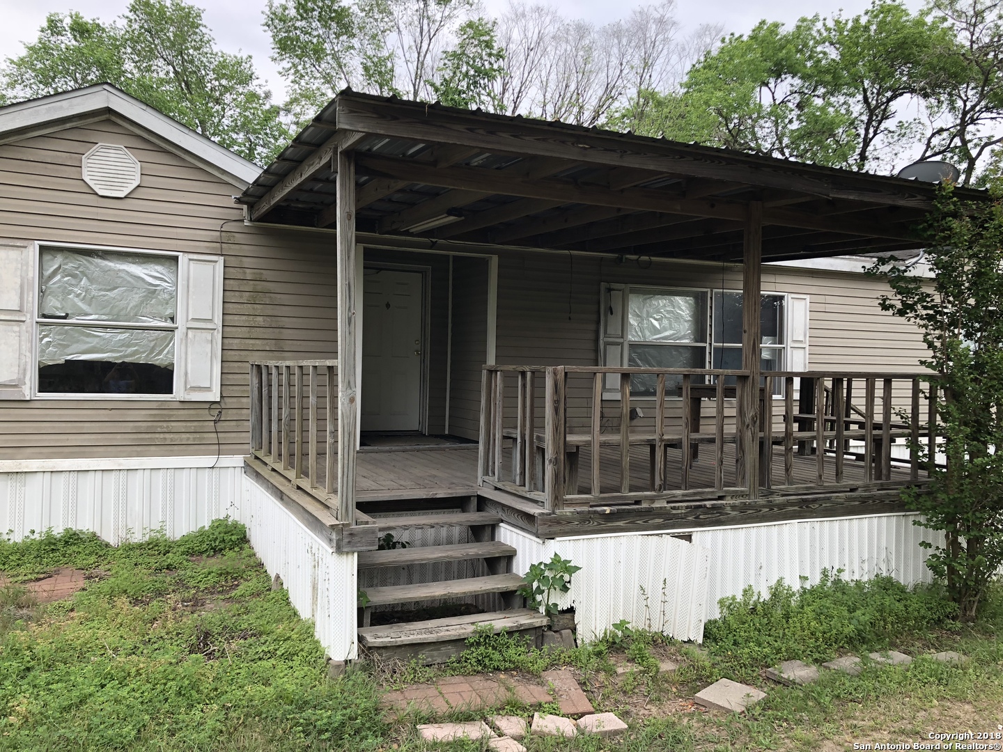 612 W Newman Street Cuero TX 77954
