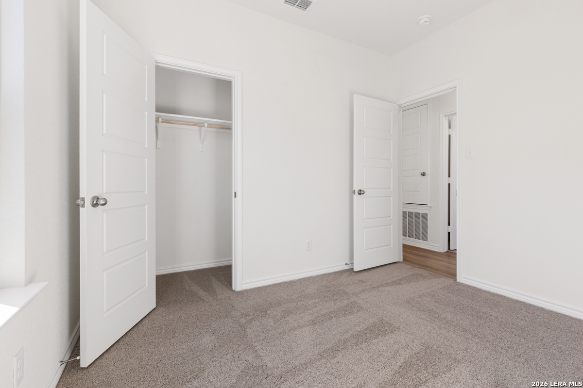 10042 Jagger Avenue Converse TX 78109