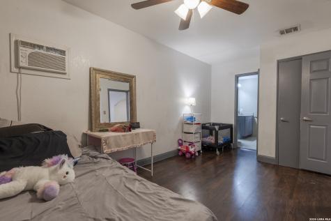 867 Price San Antonio TX 78211