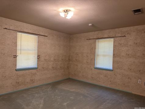 601 Poplar Street Jourdanton TX 78026