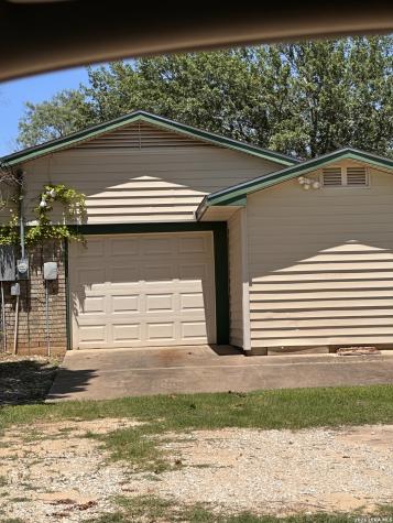 601 Poplar Street Jourdanton TX 78026