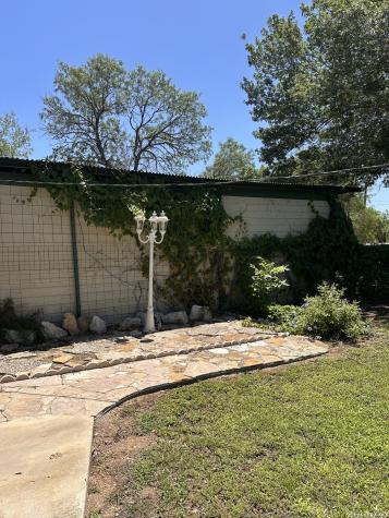 601 Poplar Street Jourdanton TX 78026