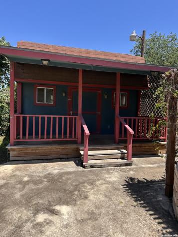 601 Poplar Street Jourdanton TX 78026
