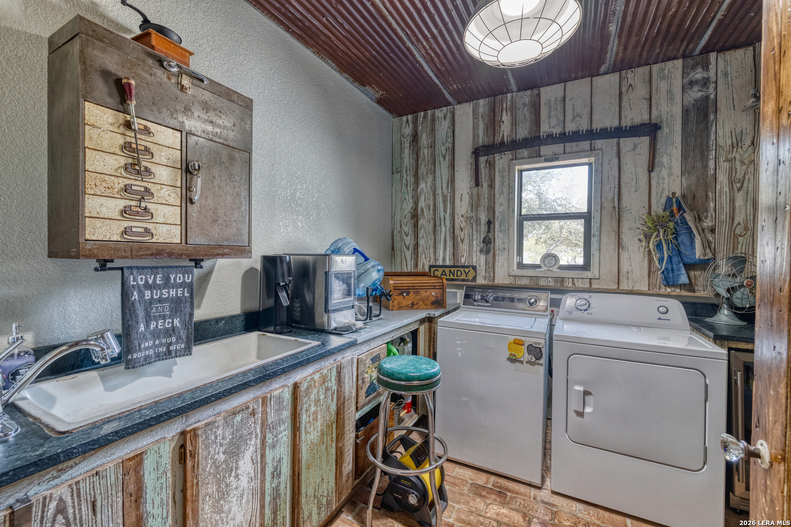 1575 Mountain Valley Drive Concan TX 78838