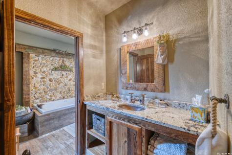 1575 Mountain Valley Drive Concan TX 78838