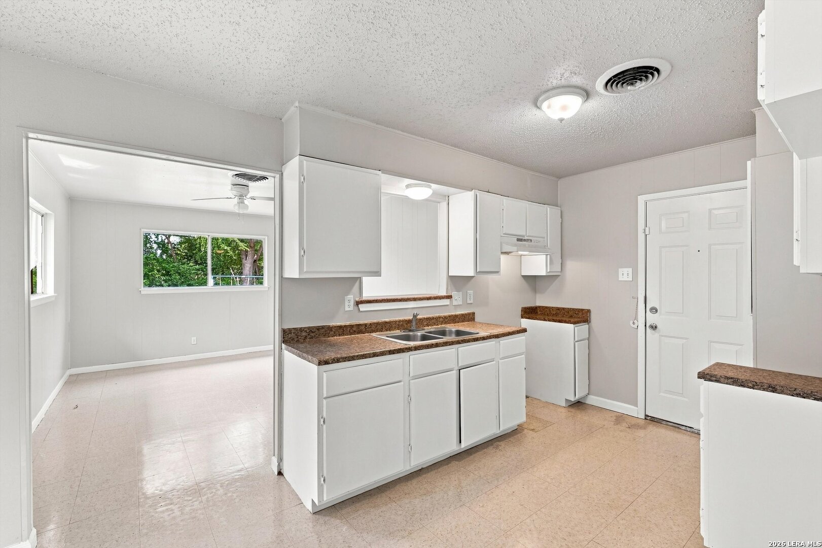 1807 Harness Lane San Antonio TX 78227
