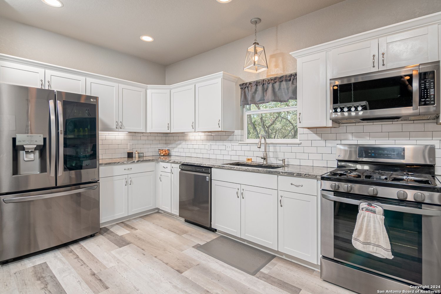 1534 River Bend Blanco TX 78606