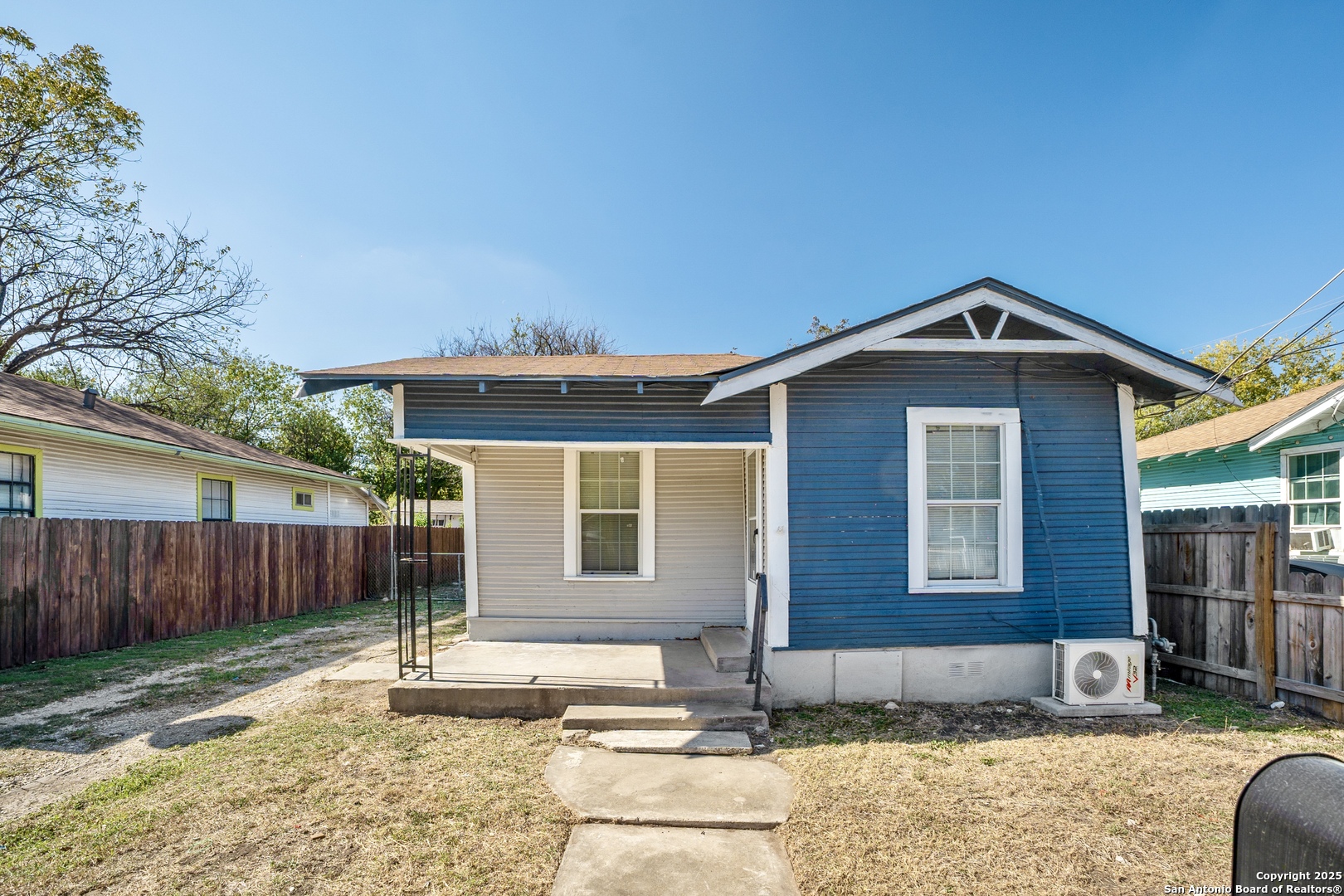 1519 N Sabinas San Antonio TX 78207