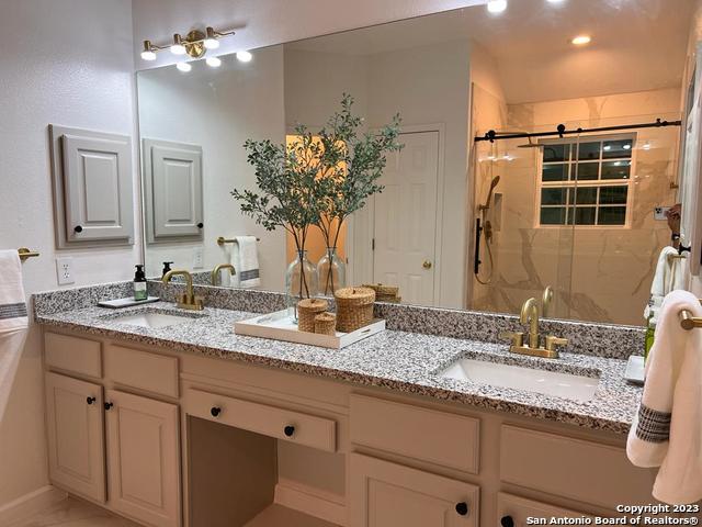 407 Elkgrove Court San Antonio TX 78260