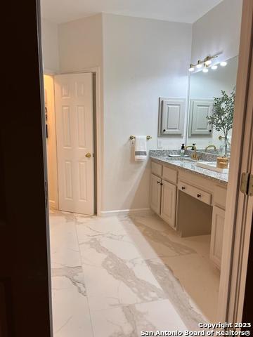 407 Elkgrove Court San Antonio TX 78260
