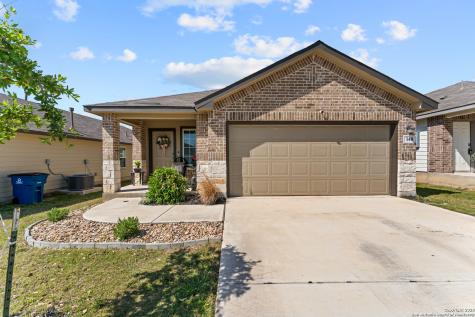 148 Hogans Alley Floresville TX 78114