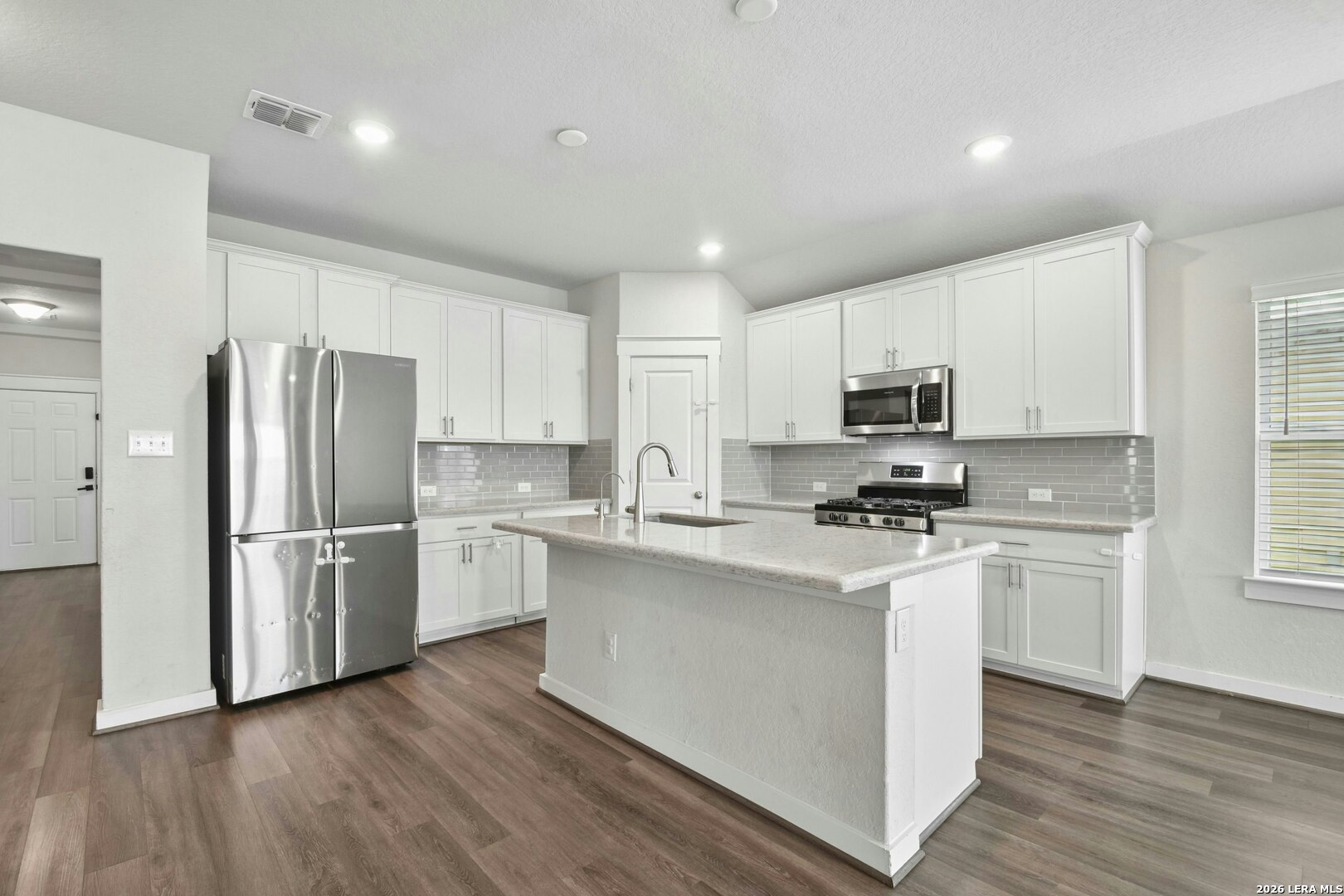 8231 Noble Crest Converse TX 78109