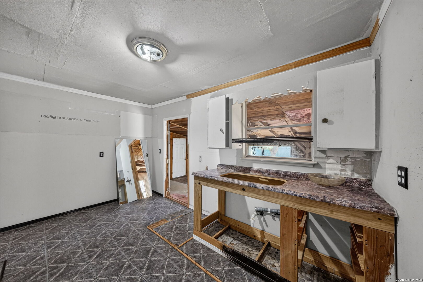 736 S San Eduardo Avenue San Antonio TX 78237