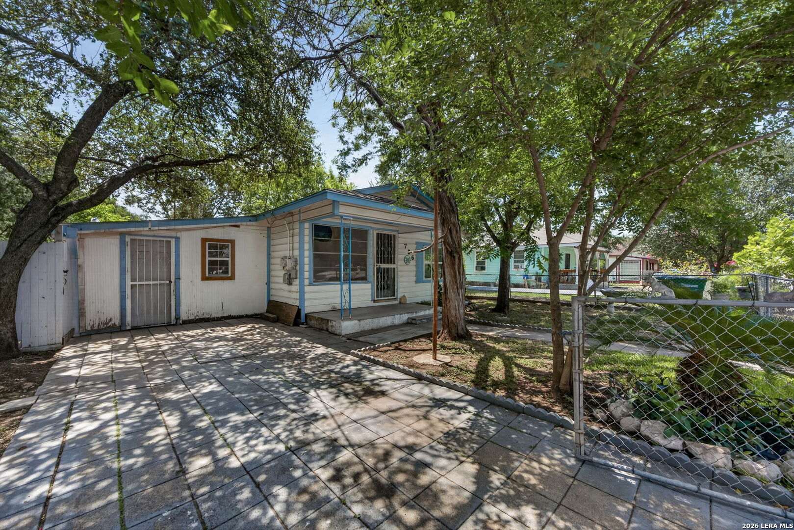 736 S San Eduardo Avenue San Antonio TX 78237