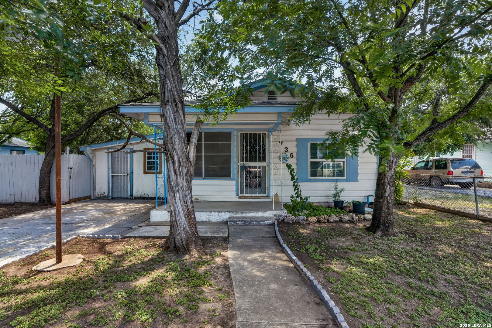 736 S San Eduardo Avenue San Antonio TX 78237