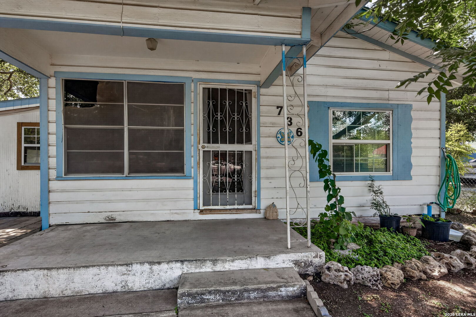 736 S San Eduardo Avenue San Antonio TX 78237