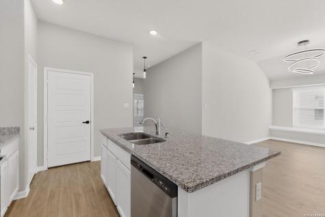 1160 Water Valley Seguin TX 78155