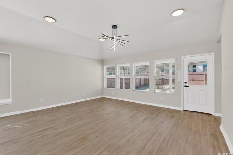 1160 Water Valley Seguin TX 78155