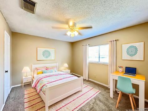 6730 Melody Canyon San Antonio TX 78239