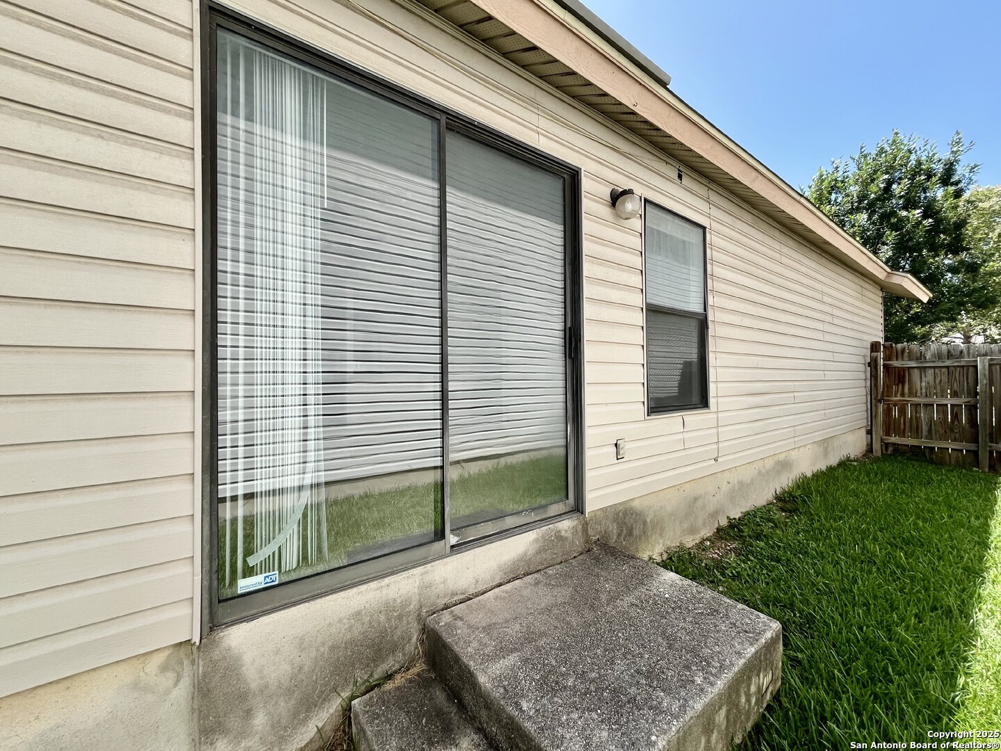 6730 Melody Canyon San Antonio TX 78239