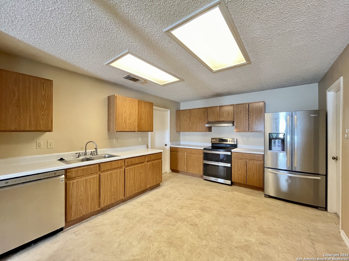 6730 Melody Canyon San Antonio TX 78239