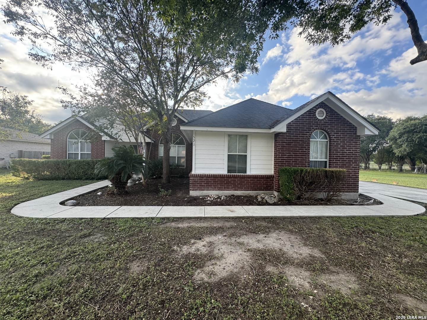521 Woodlake Drive Mcqueeney TX 78123