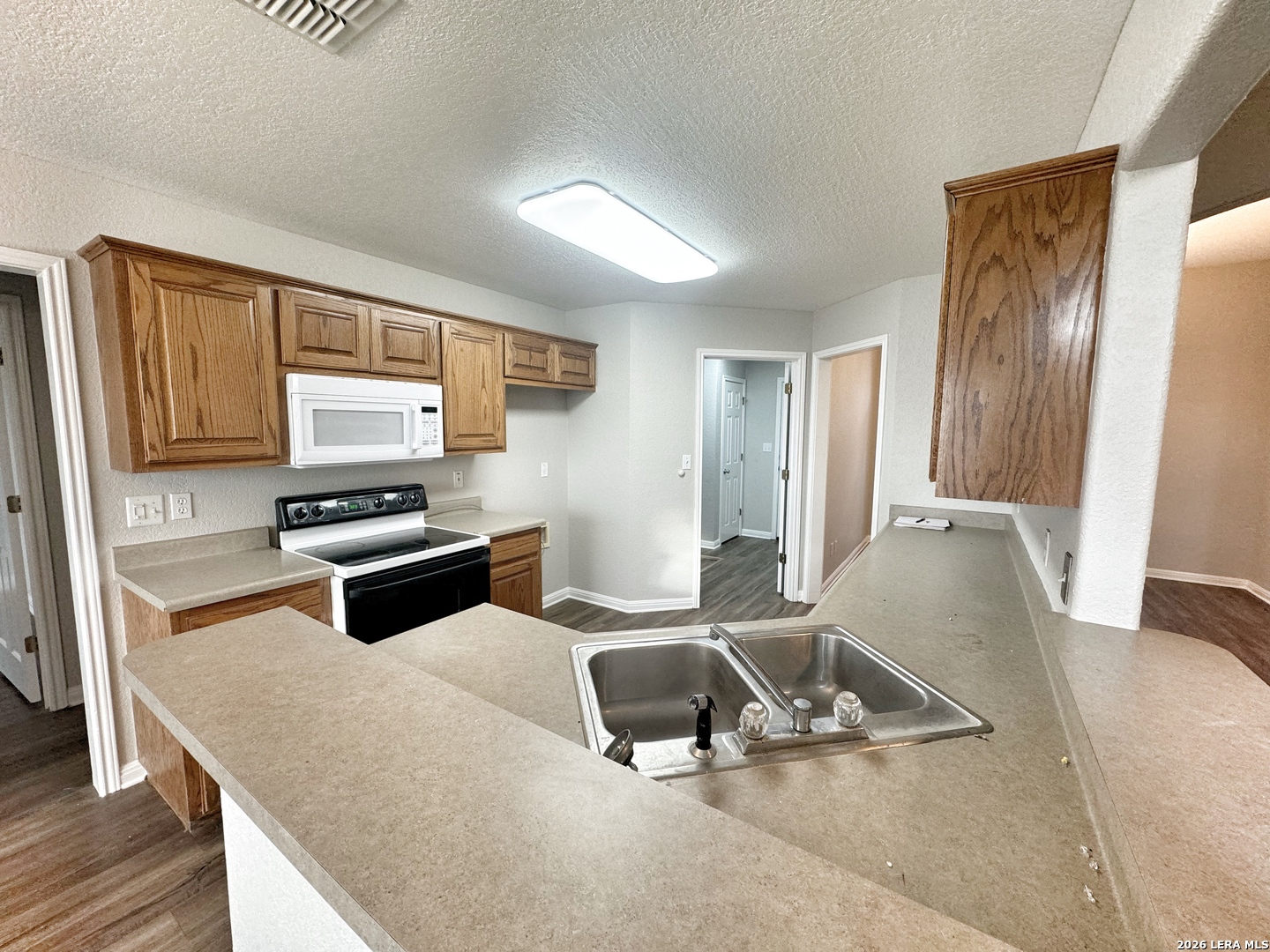 521 Woodlake Drive Mcqueeney TX 78123