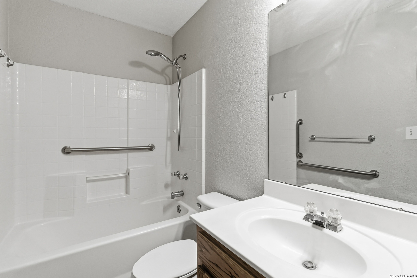 521 Woodlake Drive Mcqueeney TX 78123