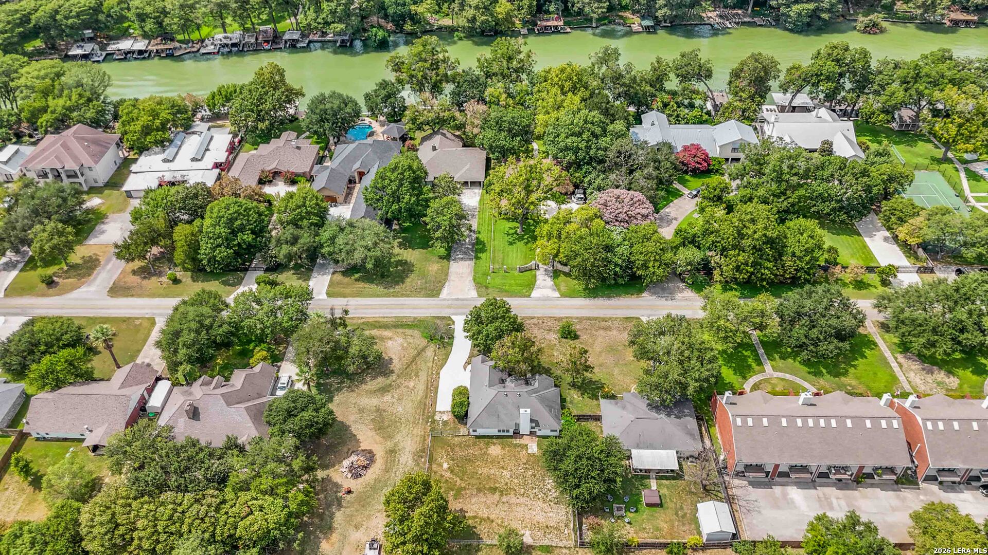 521 Woodlake Drive Mcqueeney TX 78123