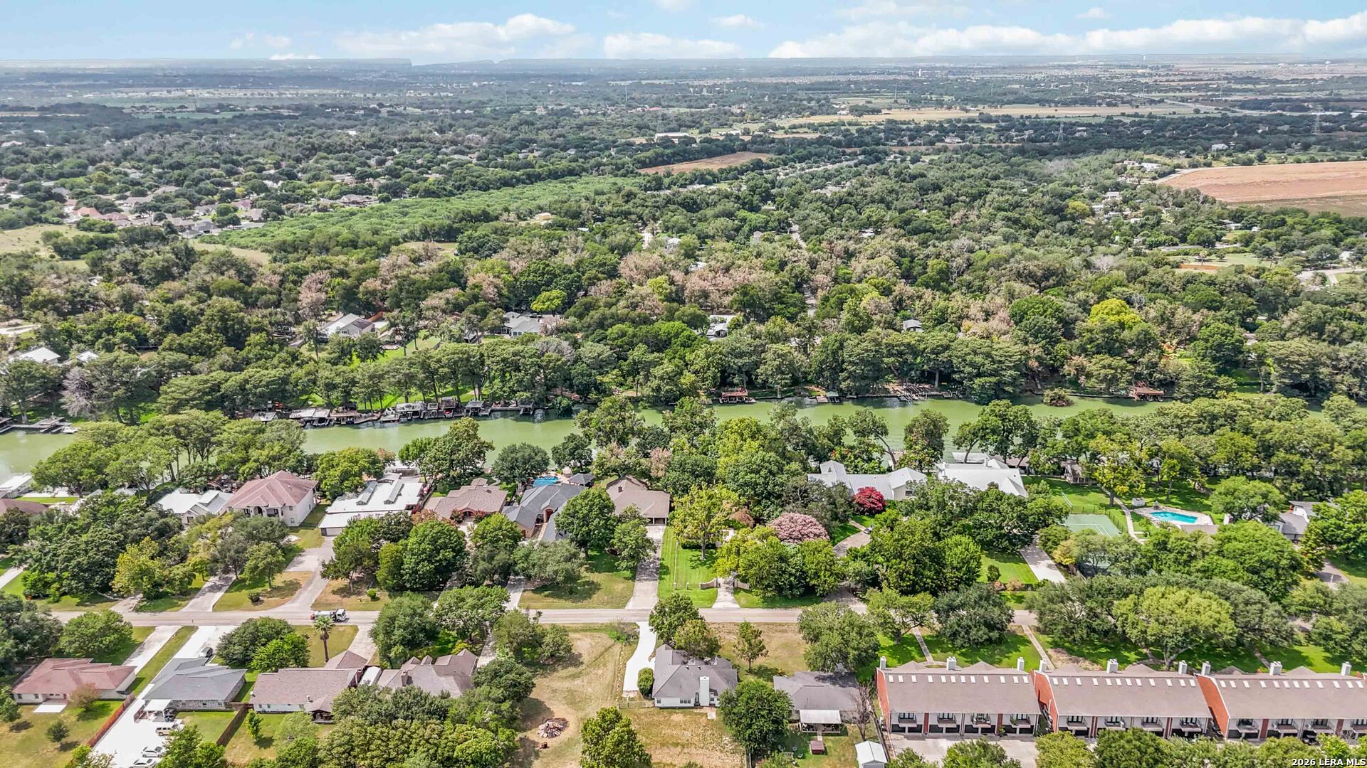 521 Woodlake Drive Mcqueeney TX 78123