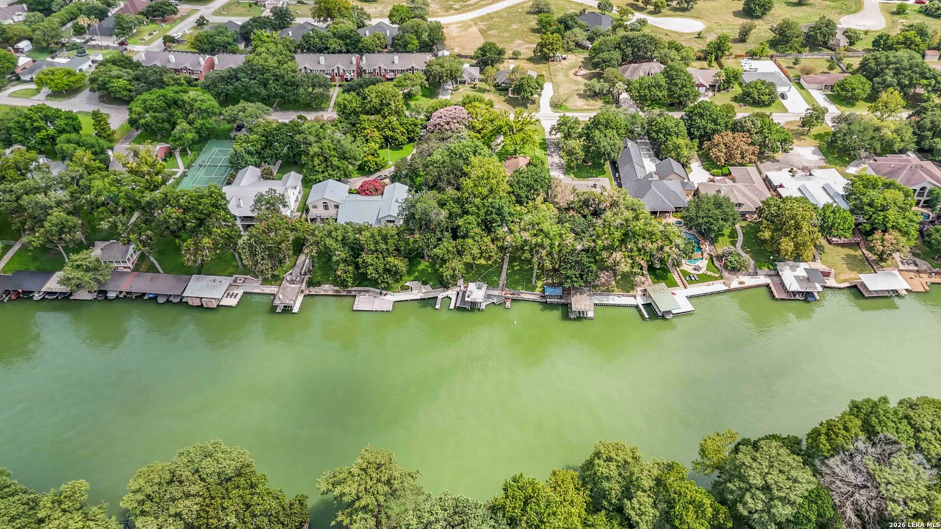 521 Woodlake Drive Mcqueeney TX 78123