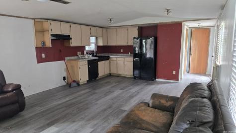 318 Shady Oaks Floresville TX 78114