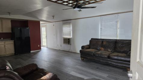 318 Shady Oaks Floresville TX 78114
