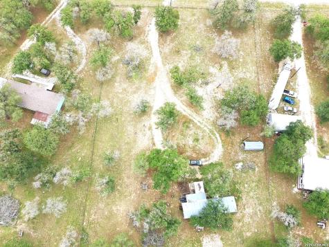 318 Shady Oaks Floresville TX 78114
