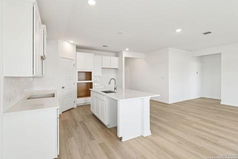 104 Shelton Pass Cibolo TX 78108
