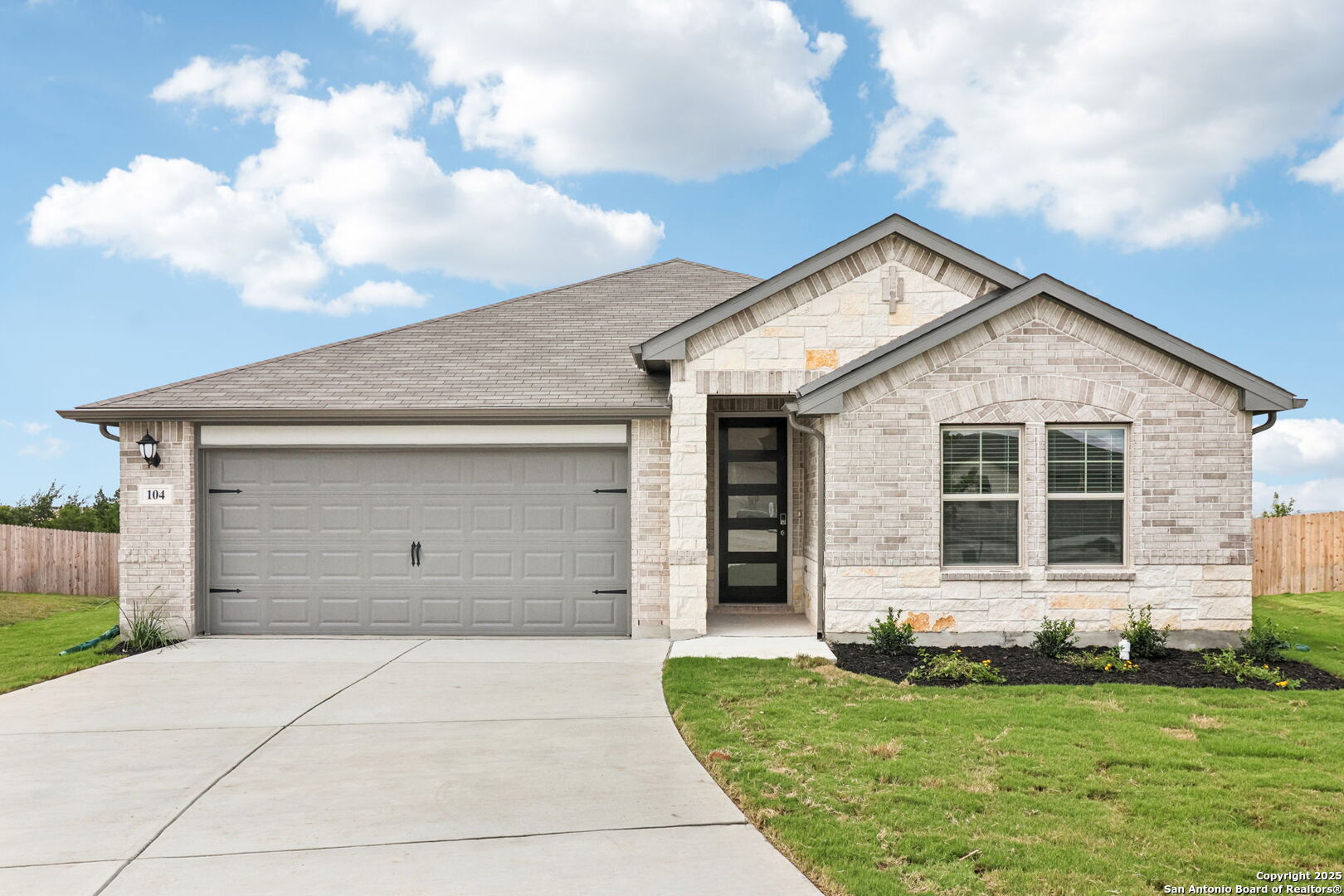 104 Shelton Pass Cibolo TX 78108