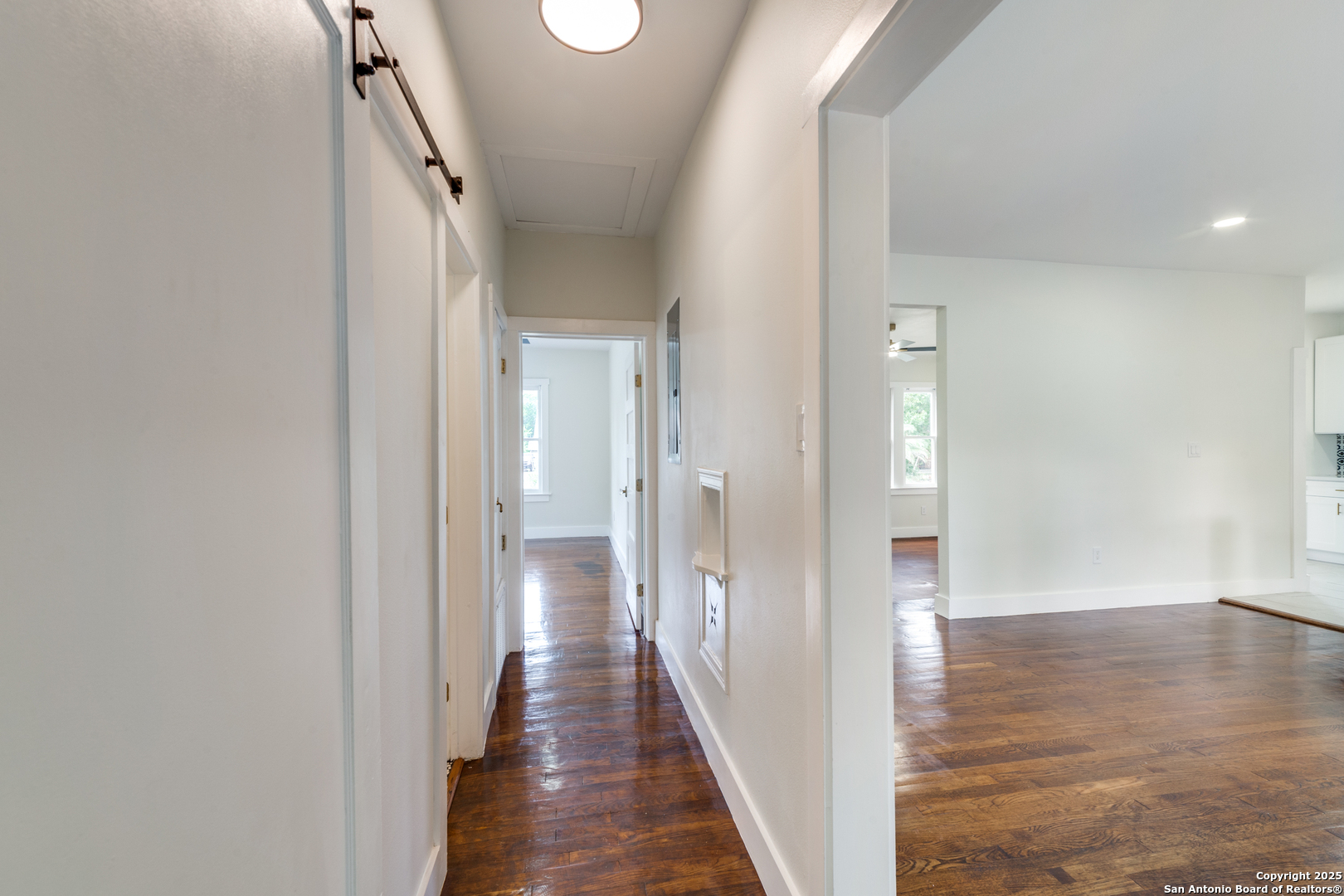2007 W Mistletoe Avenue San Antonio TX 78201
