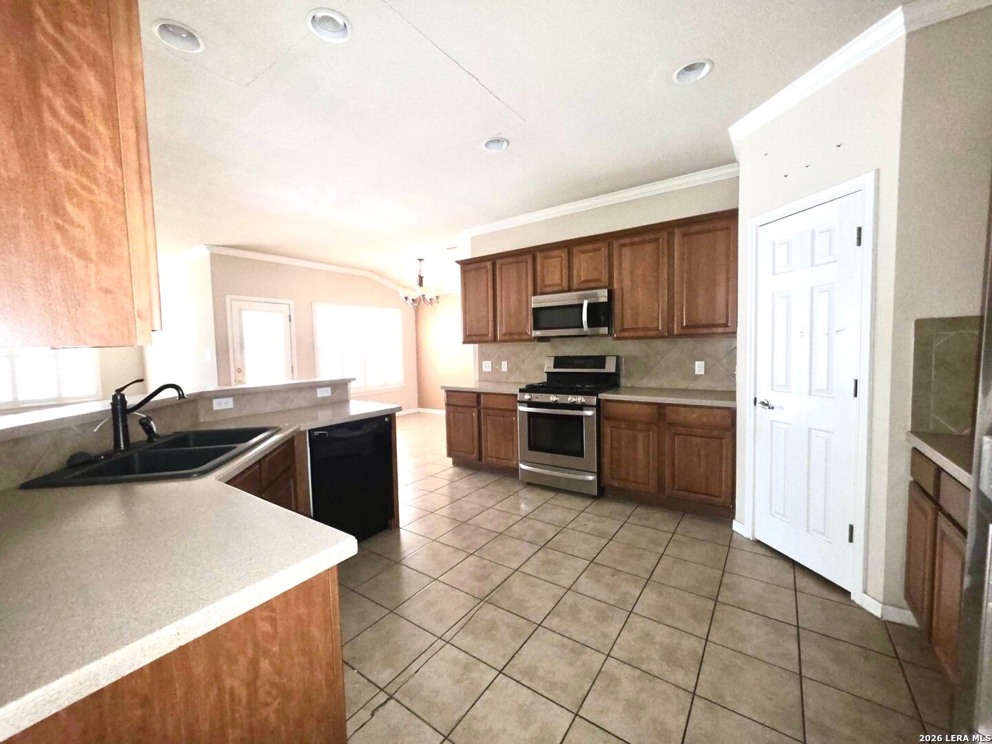 8510 El Camino Court San Antonio TX 78254