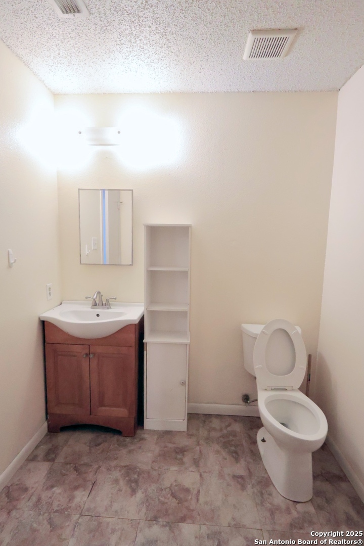 3647 Cameron Springs San Antonio TX 78244