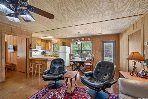 4983 Ranch Road 1051 Uvalde TX 78801