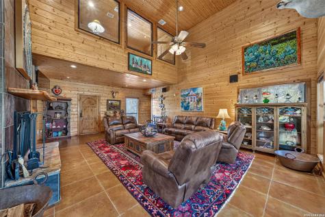 4983 Ranch Road 1051 Uvalde TX 78801