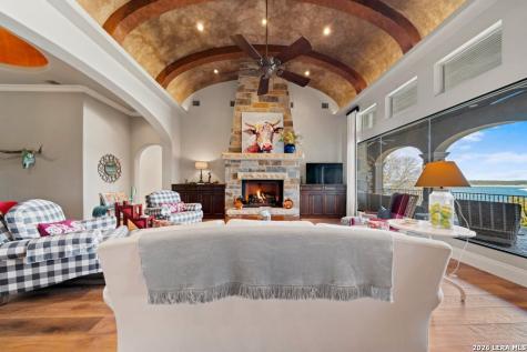 538 Oak Shores Drive Canyon Lake TX 78133