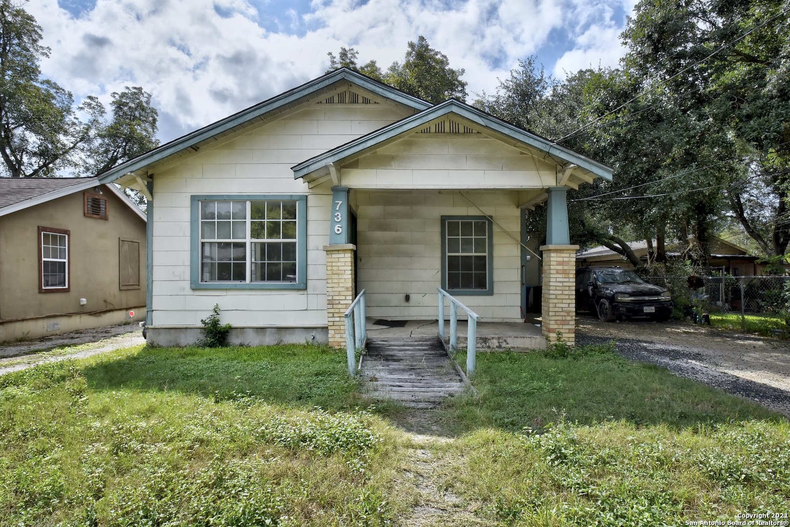 736 Saldana Street San Antonio TX 78225
